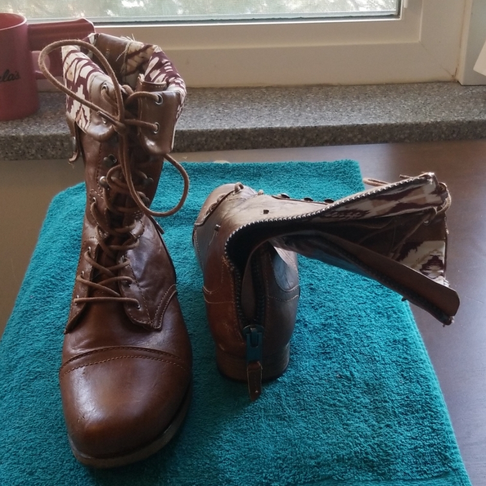 Boots - Picture 2 of 2